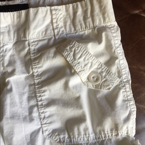 Shorts - Picture 2 of 3